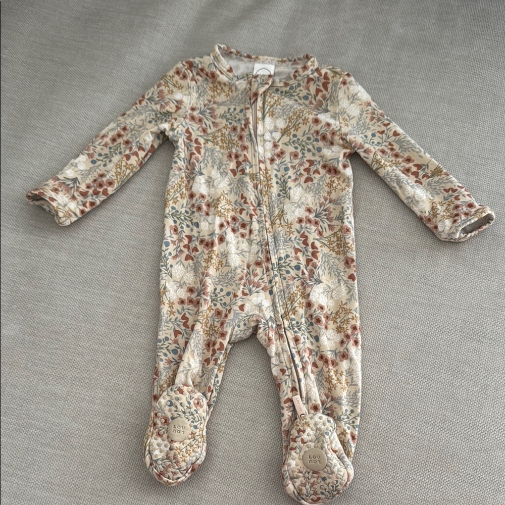 FREE SHIPPING/ Lou Lou - Pearl Zipper Footies